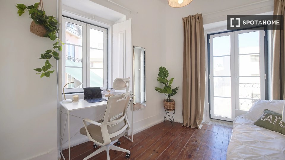 Double room Lisbon, 13 beds — photo 3