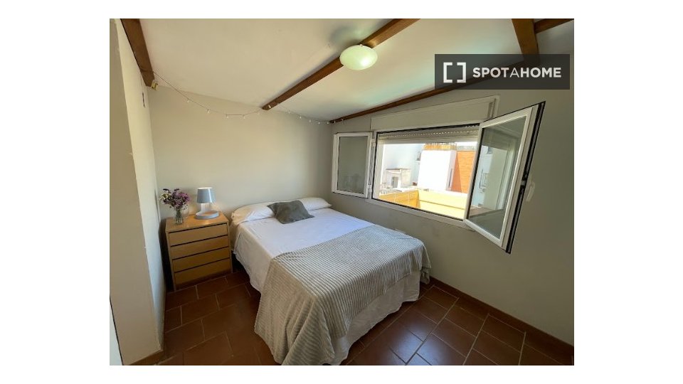 Double room Seville, 12 beds, 300m² — photo 3