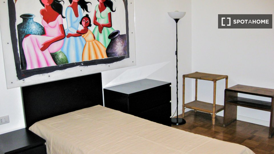 Double room Milan, 2 beds — photo 5