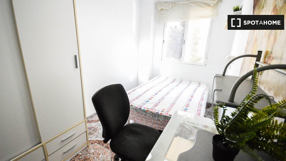 Double room Valencia, 4 beds, 95m² — photo 3