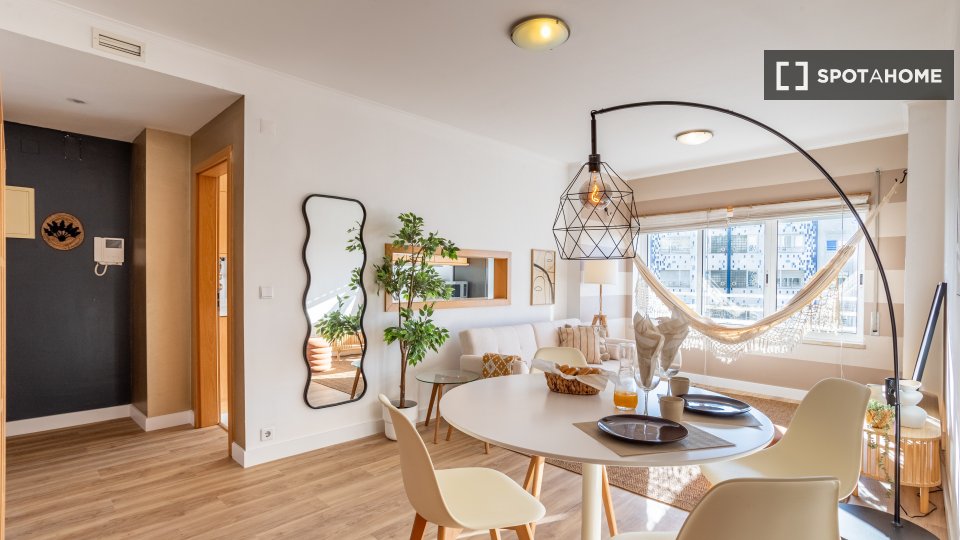 Apartment Lisbon, 1 bed, 53m² — photo 15