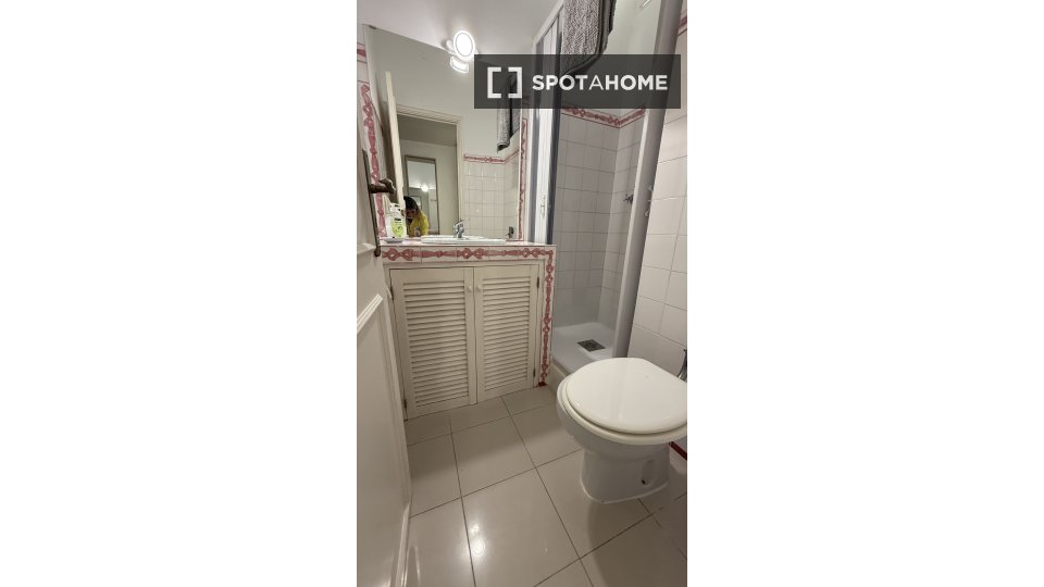 Double room Lisbon, 7 beds, 150m² — photo 11