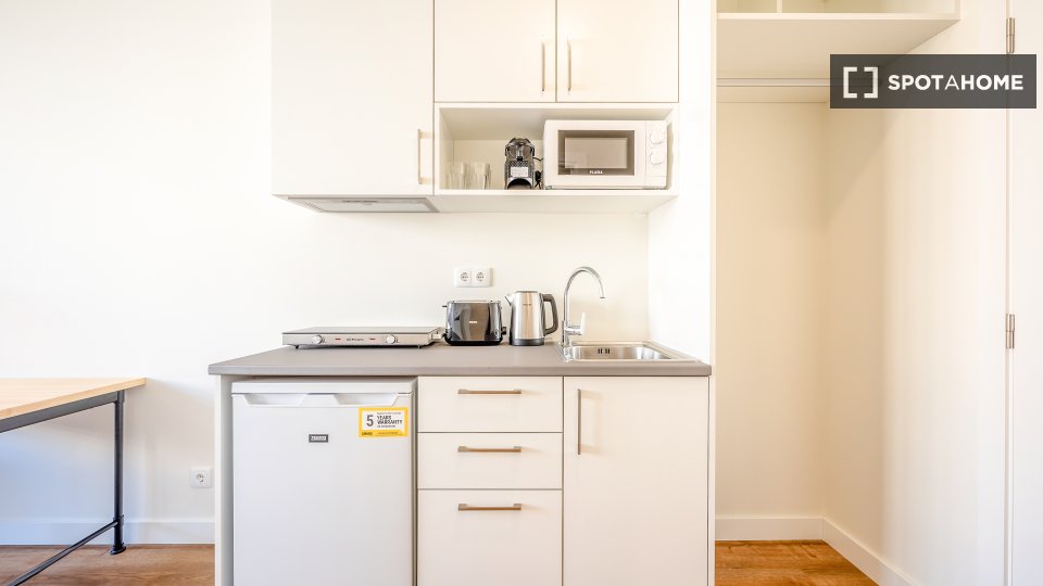 Apartment mono Lisbon, 18m² — photo 13