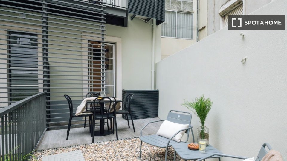 Apartment Lisbon, 1 bed — photo 13