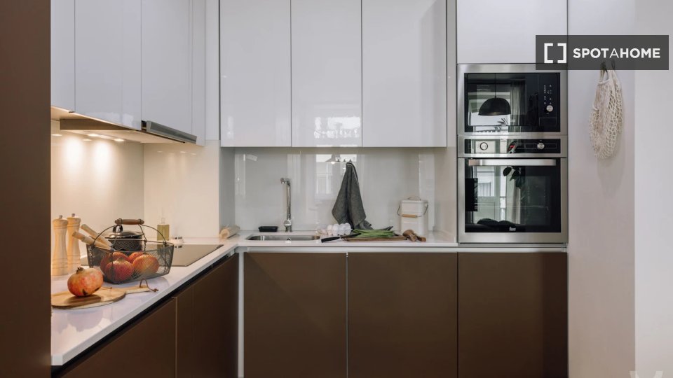 Apartment Lisbon, 1 bed, 49m² — photo 3