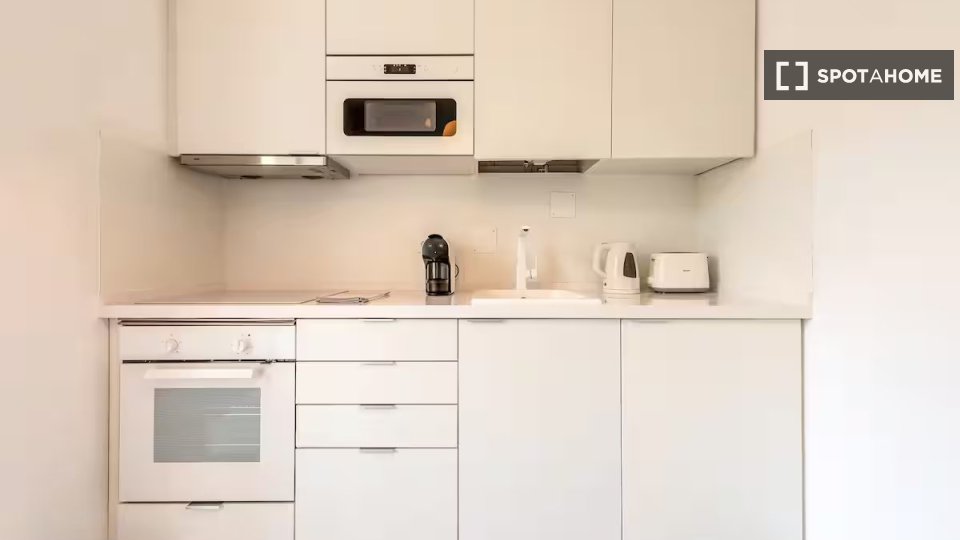 Apartment Lisbon, 1 bed — photo 9