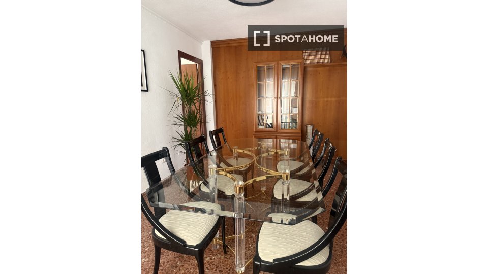Double room Malaga, 5 beds, 140m² — photo 15