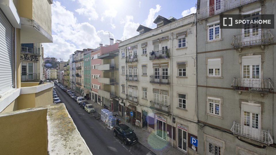 Double room Lisbon, 4 beds — photo 13