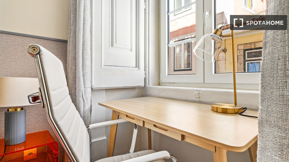 Double room Lisbon, 10 beds — photo 31