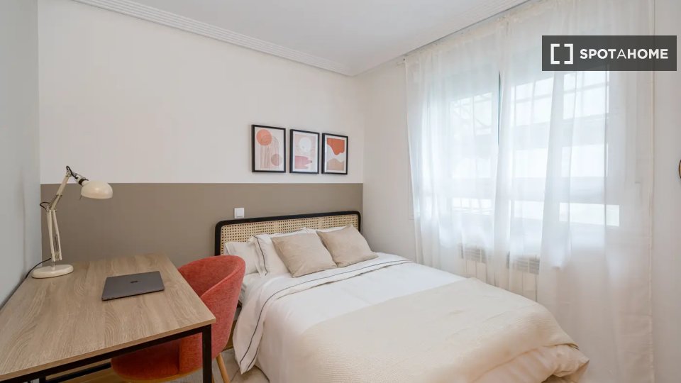 Double room Madrid, 4 beds — photo 4
