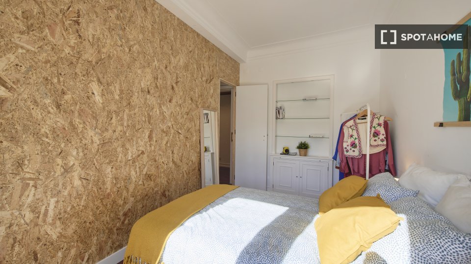 Double room Lisbon, 5 beds — photo 6