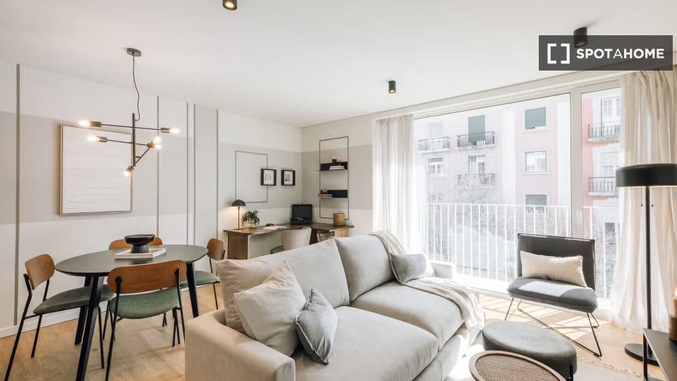 Apartment Lisbon, 2 beds, 99m² — photo 15