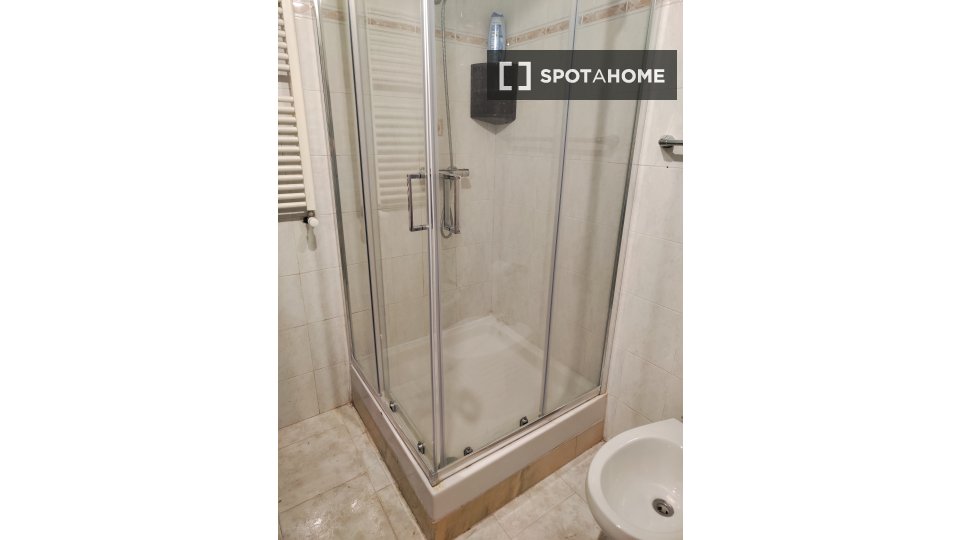 Double room Rome, 3 beds, 100m² — photo 10