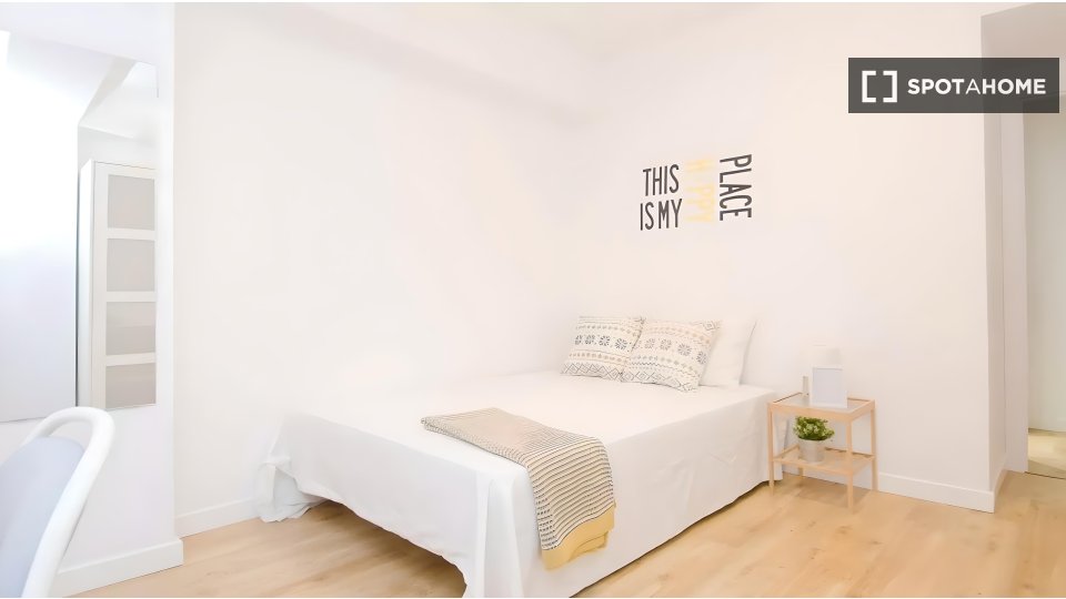 Double room Madrid, 6 beds — photo 34