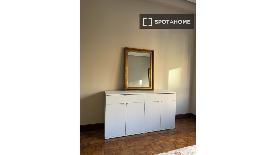 Camera doppia Bilbao, 4 camere, 85m² — foto 3