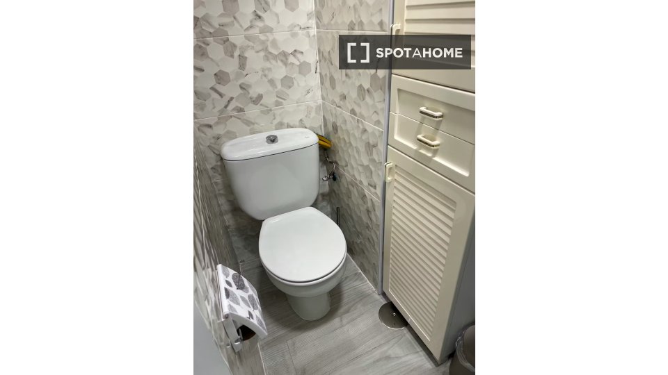 Double room Malaga, 5 beds, 125m² — photo 6