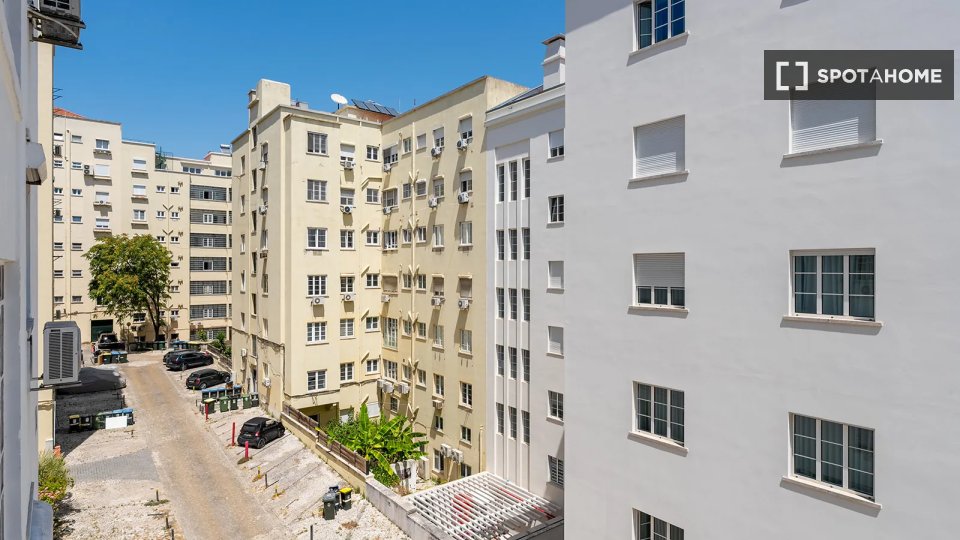 Double room Lisbon, 11 beds — photo 14