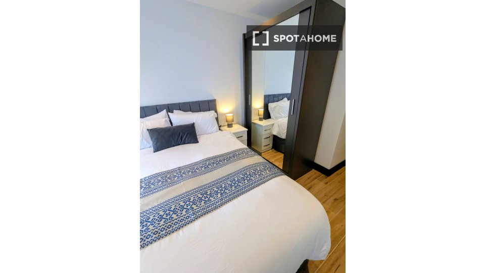 Apartment London, 2 beds, 74m² — photo 5