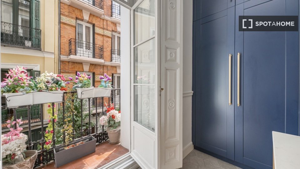 Apartment Madrid, 4 beds, 243m² — photo 15