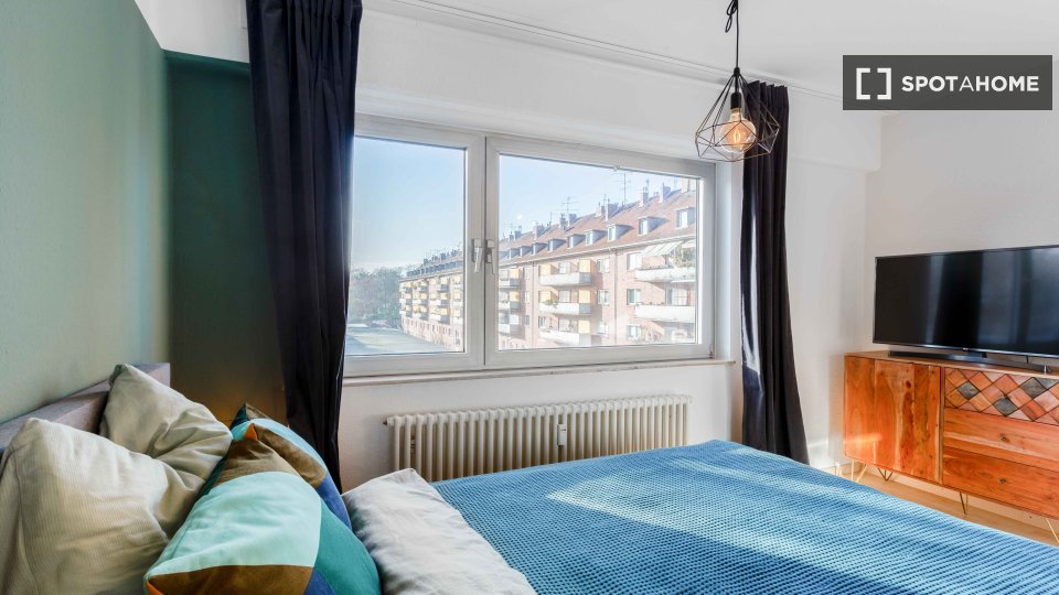 Double room Cologne, 5 beds, 151m² — photo 7