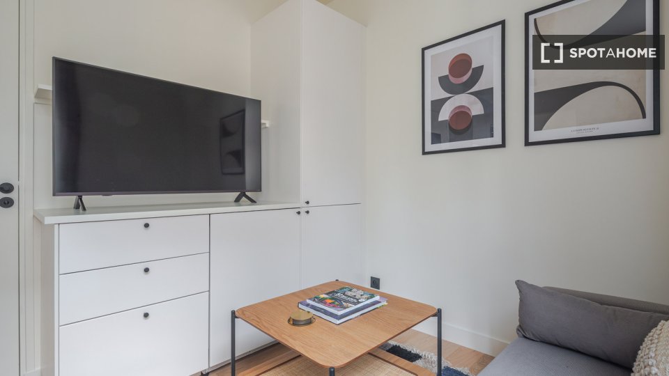 Apartment Paris, 1 bed, 25m² — photo 10