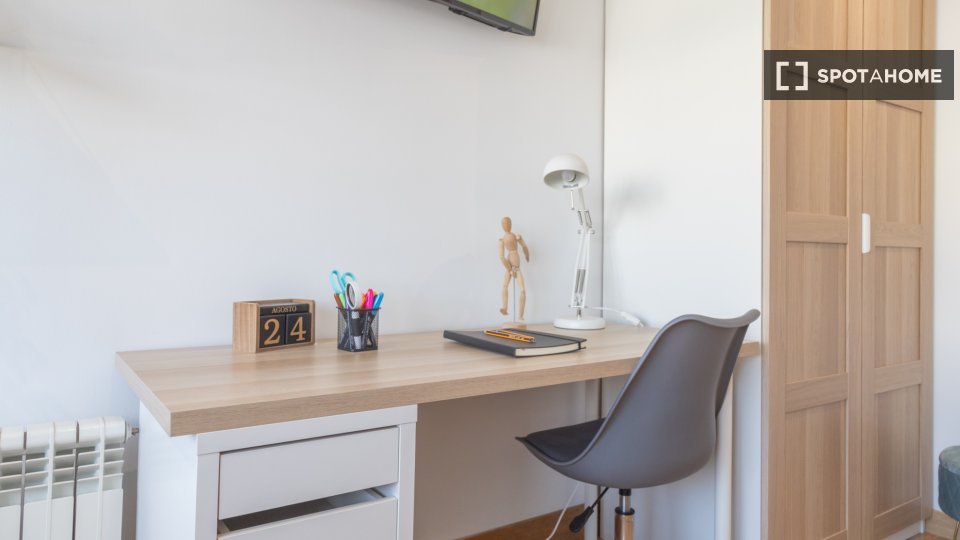 Double room Madrid, 5 beds — photo 13