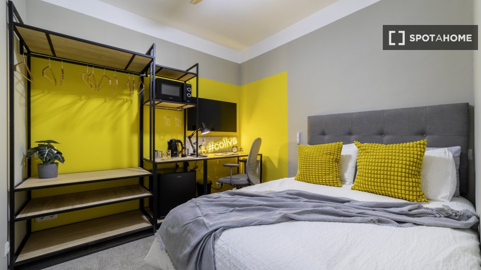 Double room Madrid, 7 beds, 157m² — photo 2