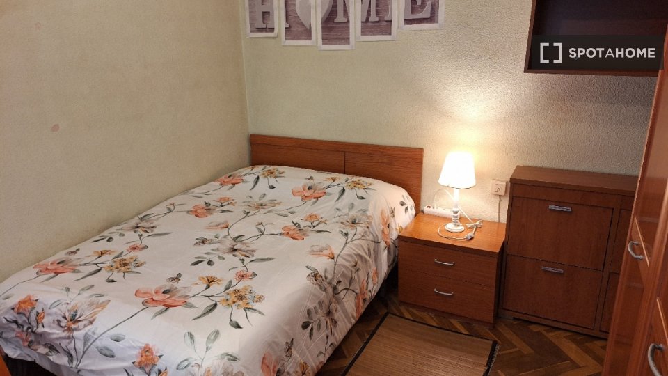 Double room Salamanca, 5 beds — photo 22