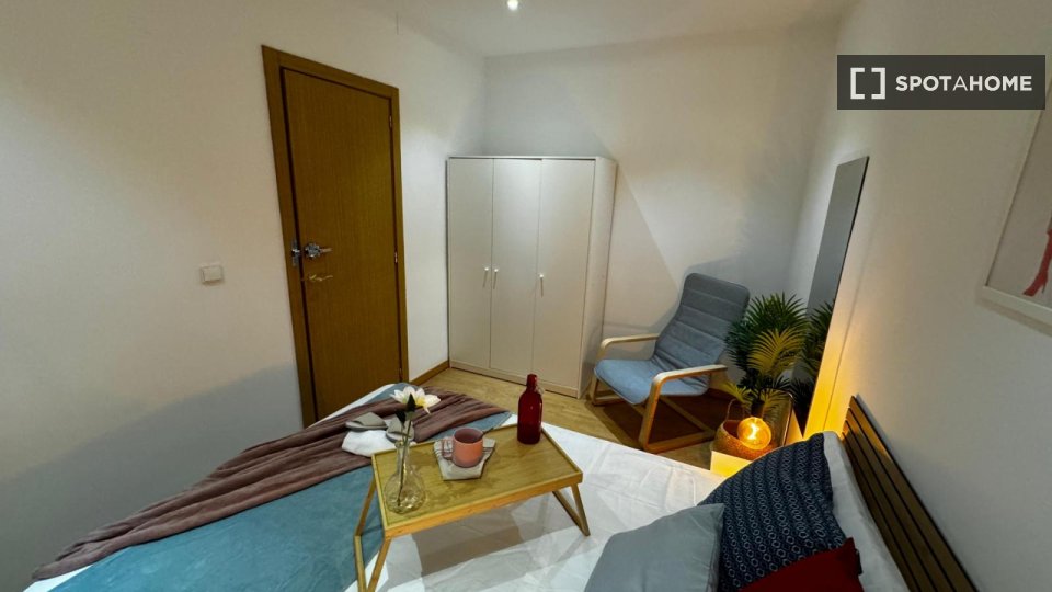 Double room Madrid, 5 beds — photo 7