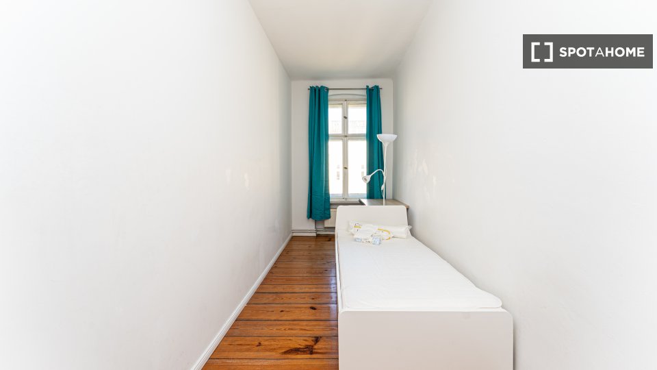 Double room Berlin, 2 beds — photo 22