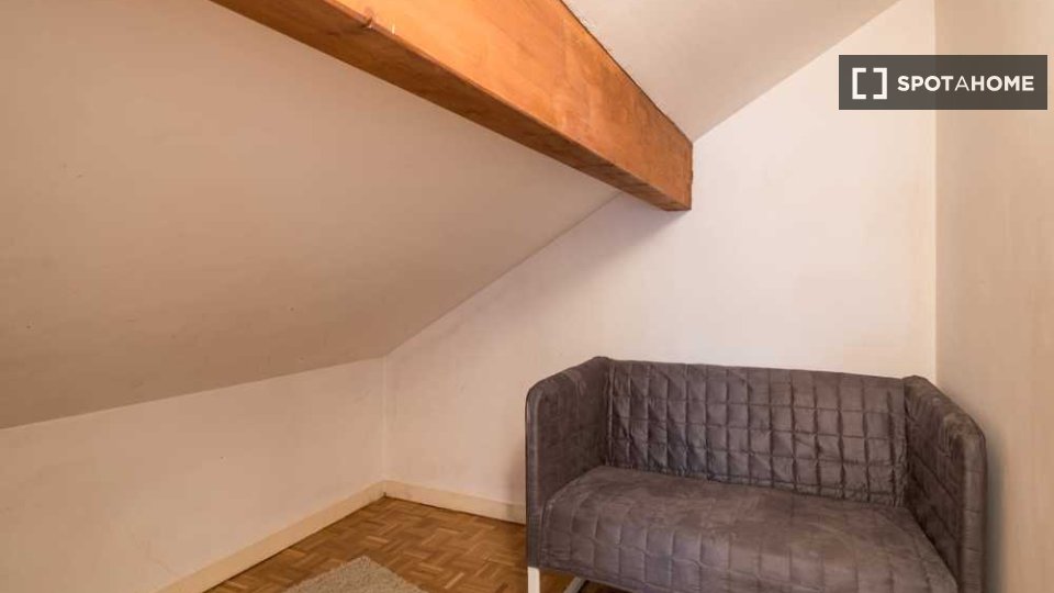 Double room Lyon, 3 beds, 80m² — photo 3