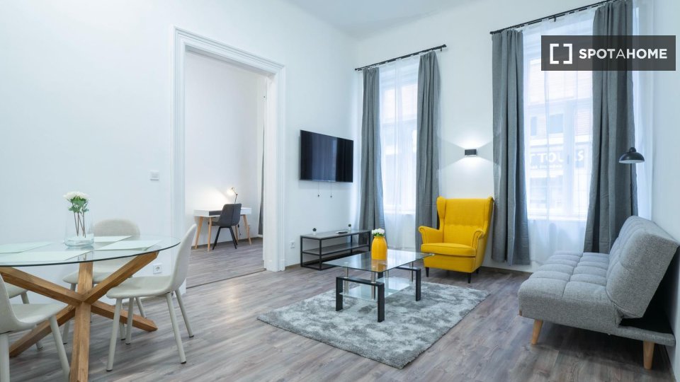 Apartment Budapest, 2 beds, 65m² — photo 10