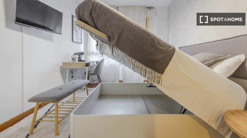 Double room Madrid, 7 beds — photo 5