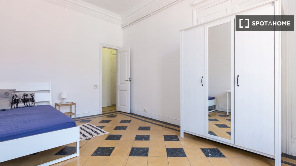 Double room Barcelona, 8 beds, 175m² — photo 1