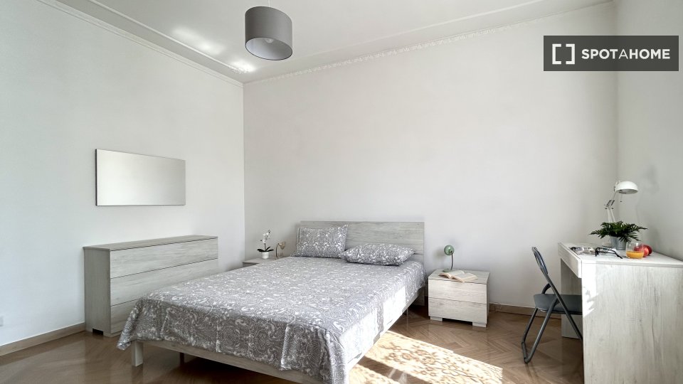 Double room Florence, 3 beds, 100m² — photo 1