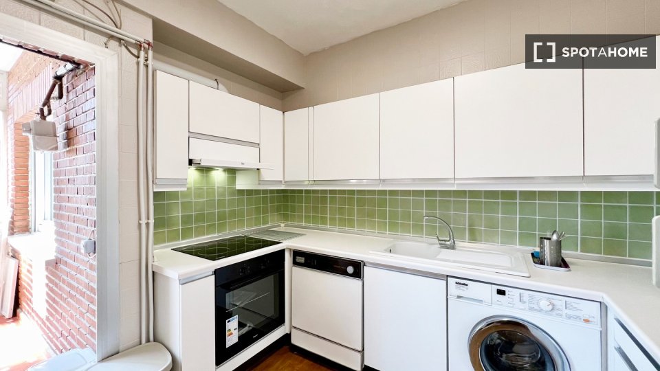 Double room Madrid, 6 beds — photo 17