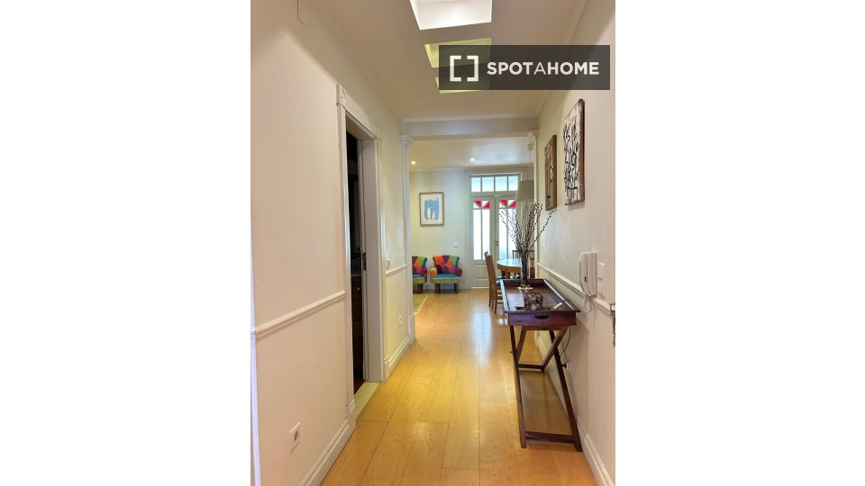 Apartment Lisbon, 3 beds — photo 11
