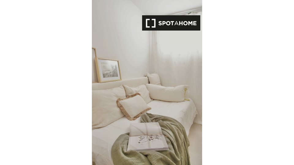 Apartment Madrid, 2 beds, 54m² — photo 2