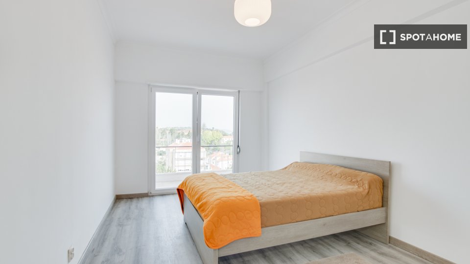 Apartment Lisbon, 2 beds — photo 2
