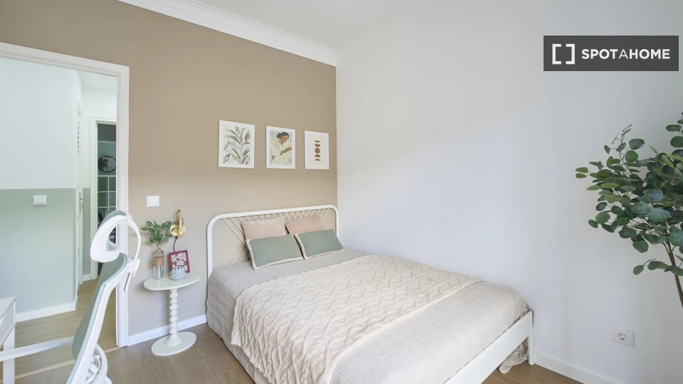 Double room Lisbon, 4 beds — photo 2