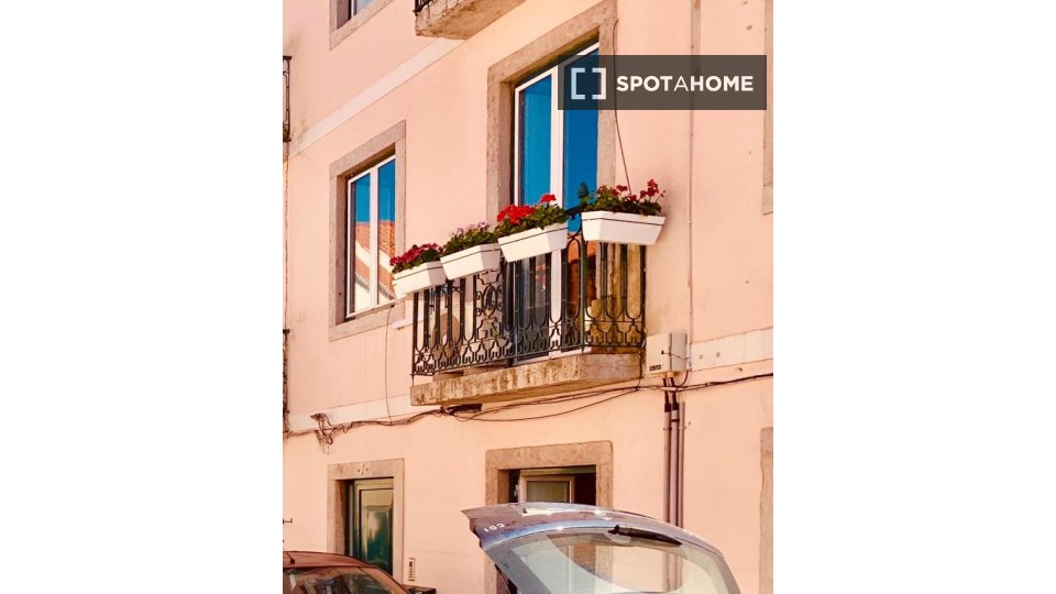 Apartment Lisbon, 2 beds, 54m² — photo 29
