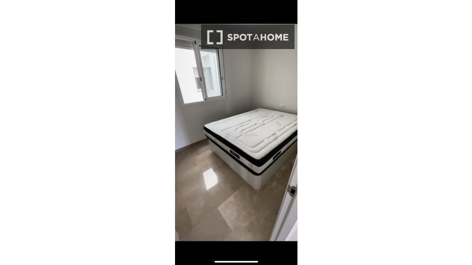 Apartment Valencia, 2 beds, 75m² — photo 17