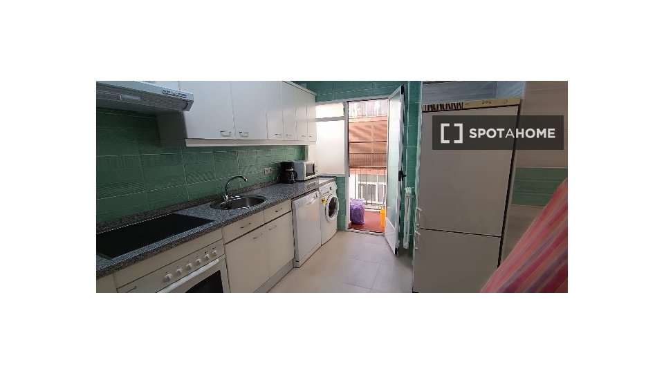 Double room Salamanca, 6 beds, 146m² — photo 2