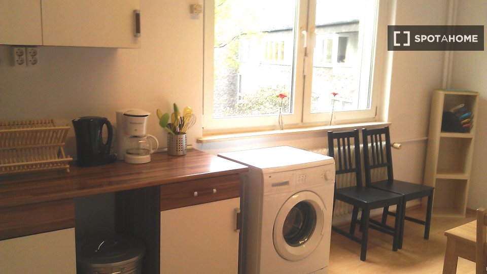 Double room Berlin, 6 beds, 158m² — photo 16