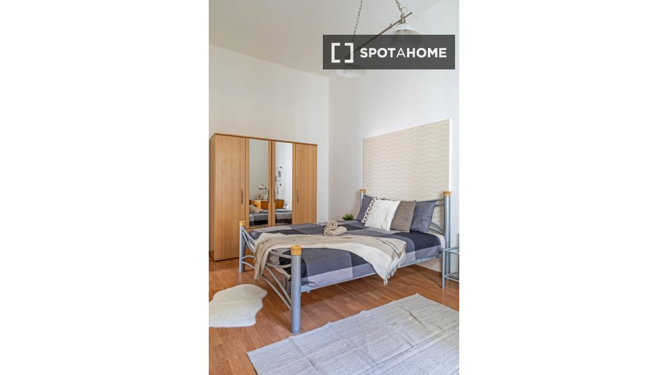 Double room Budapest, 3 beds, 80m² — photo 15