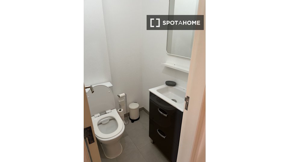 Apartment Lisbon, 3 beds, 89m² — photo 3