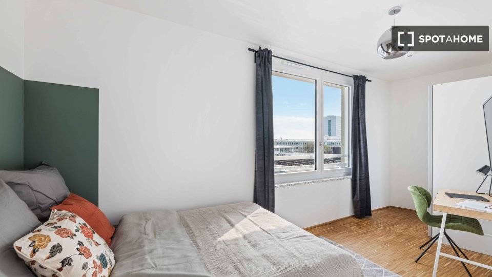 Double room Munich, 4 beds, 101m² — photo 8