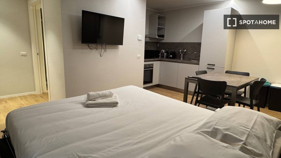 Apartment Milan, 1 bed — photo 4