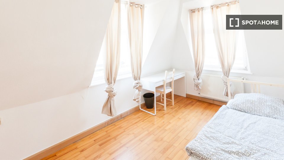 Double room Munich, 4 beds, 82m² — photo 8