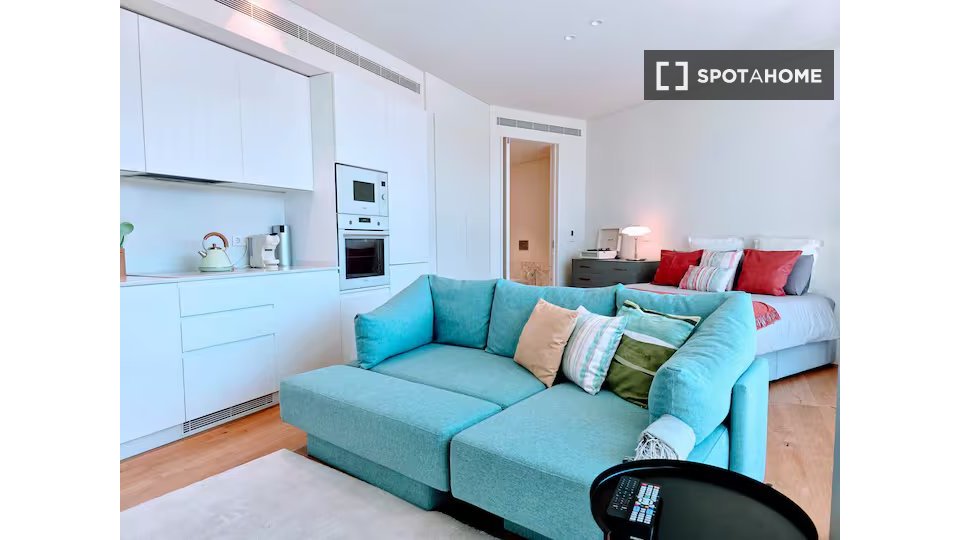 Apartment Lisbon, 1 bed — photo 16